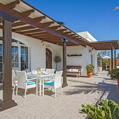 Puerto Del Carmen Sleeps 8 Pool Air Con Wifi * Puerto del Carmen (Lanzarote)