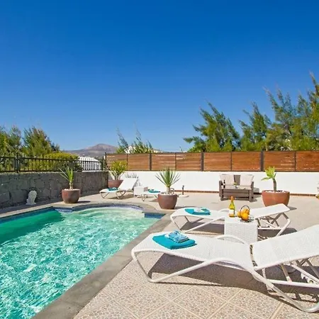 Puerto Del Carmen Sleeps 8 Pool Air Con Wifi Vila Puerto del Carmen (Lanzarote)